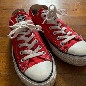 Red Converse (7)